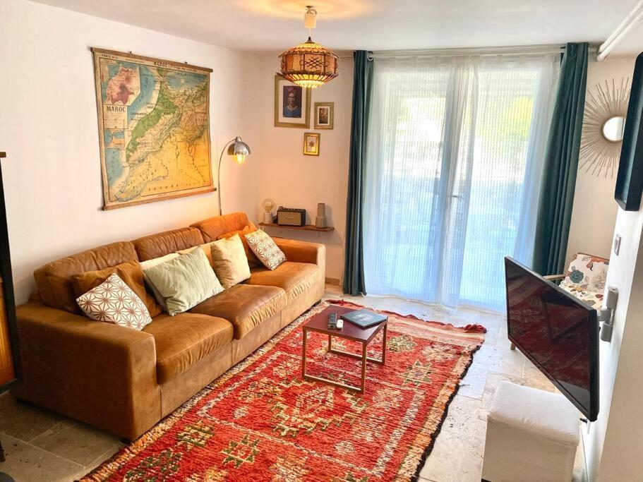 La Suite De La Maison Jaune Монпелие Екстериор снимка